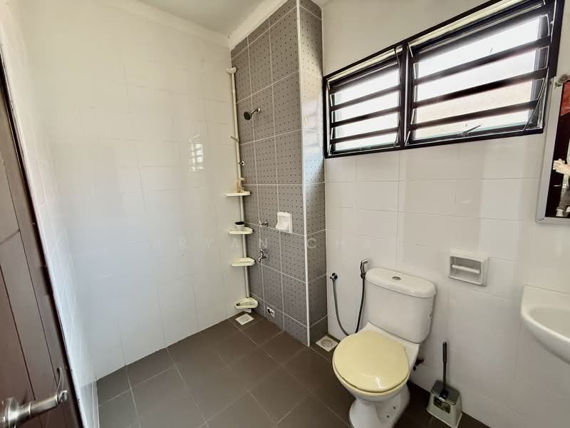 2-storey Terraced House for Sale in Kota Bayuemas (Klang) - Bryan Chan - Bathroom - PropertyGuru.com.my