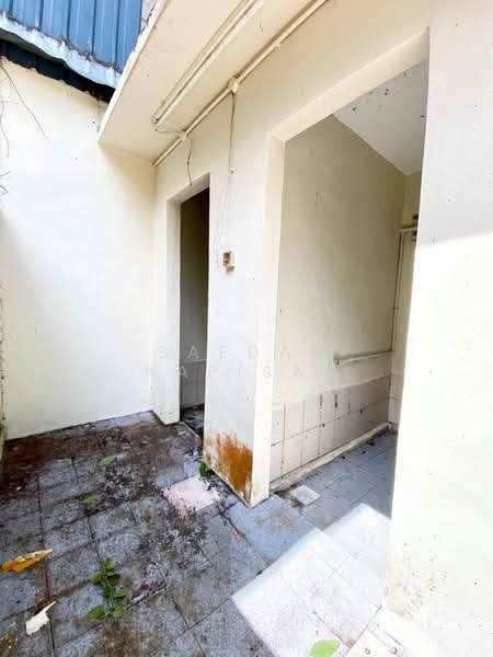 Gudang untuk Disewa di Benut (Johor) - Saedah Napisah - Exterior - PropertyGuru.com.my