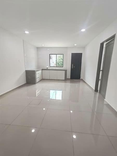 1-storey Terraced House for Sale in Taman Johor (Tampoi) - Sze Lee - PropertyGuru.com.my