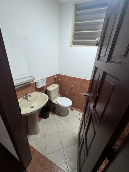 Rumah Teres 2 Tingkat untuk Dijual di George Town (Penang) - Elaine Ooi - Bathroom - PropertyGuru.com.my