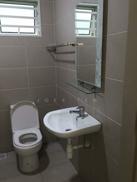 Servis Apartment untuk Dijual di Summerton - Joey Teh - Bathroom - PropertyGuru.com.my
