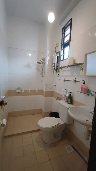 2-storey Terraced House for Sale in Ampang Saujana (Ampang) - Alan Lee - Bathroom - PropertyGuru.com.my