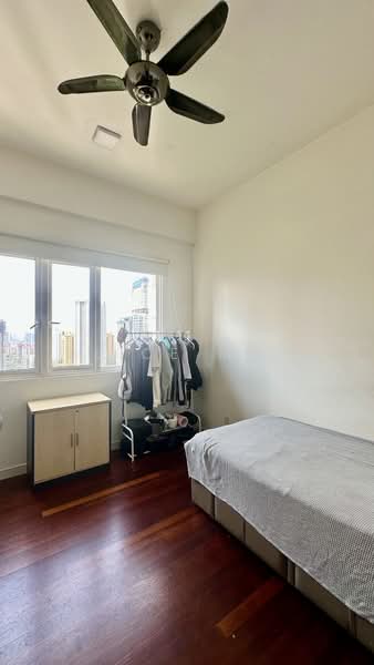 Kondominium untuk Dijual di Pavilion Hilltop - Alice Moo - Bedroom - PropertyGuru.com.my