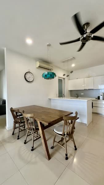 Kondominium untuk Dijual di Pavilion Hilltop - Alice Moo - Dining Room - PropertyGuru.com.my