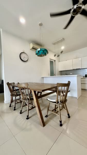 Kondominium untuk Dijual di Pavilion Hilltop - Alice Moo - Dining Room - PropertyGuru.com.my