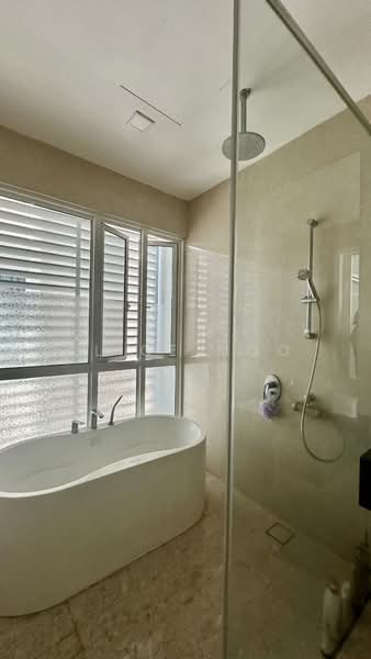 Kondominium untuk Dijual di Pavilion Hilltop - Alice Moo - Bathroom - PropertyGuru.com.my