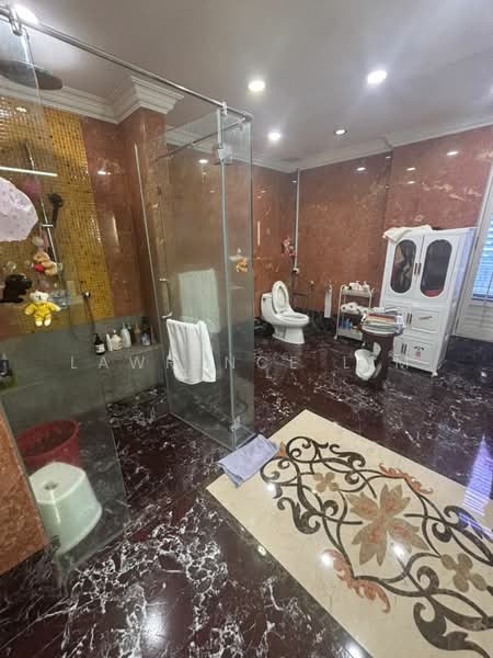 Service Residence for Sale at 3 Kia Peng - Lawrence Lim - Bathroom - PropertyGuru.com.my