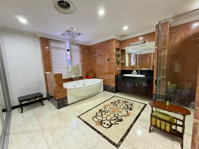 Service Residence for Sale at 3 Kia Peng - Lawrence Lim - Bathroom - PropertyGuru.com.my