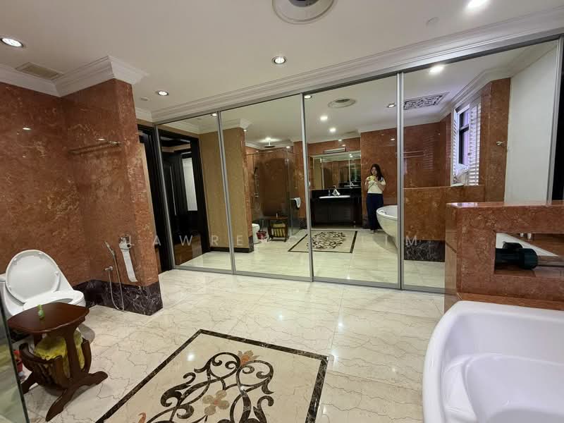 Service Residence for Sale at 3 Kia Peng - Lawrence Lim - Bathroom - PropertyGuru.com.my