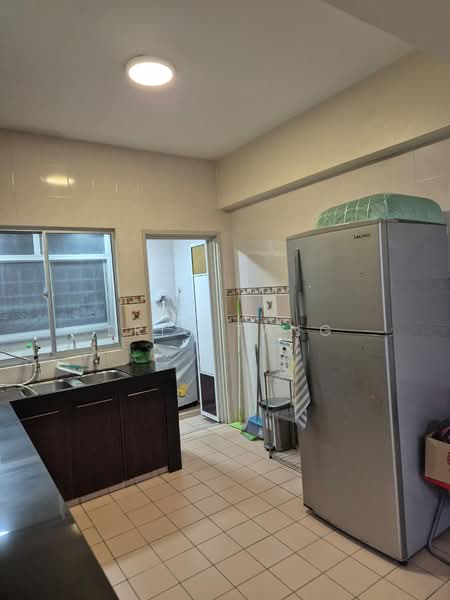 Kondominium untuk Disewa di Pertiwi Indah - Eric Tang - Kitchen - PropertyGuru.com.my