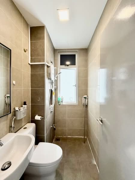 Service Residence for Sale at D'Lagoon Luxury Apartment - Janice . - Bathroom - PropertyGuru.com.my