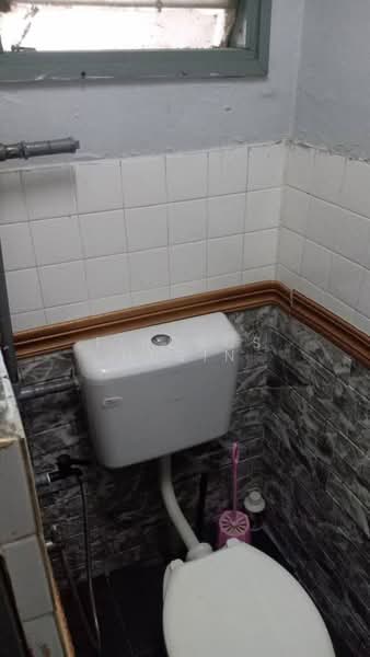 1-storey Terraced House for Sale in SS4 (Petaling Jaya) - Firdaus Husin - Bathroom - PropertyGuru.com.my