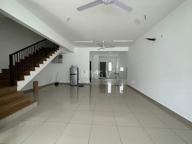 Rumah Teres 2 Tingkat untuk Disewa di Bandar Bukit Raja (Klang) - Ethan Chua - Living Room - PropertyGuru.com.my