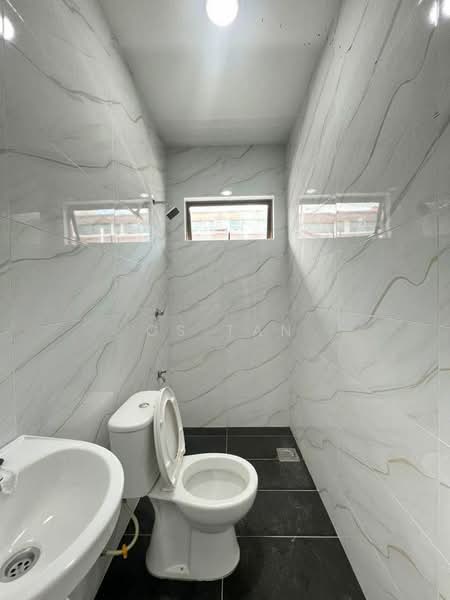 1-storey Terraced House for Sale in Taman Puteri Wangsa (Ulu Tiram) - CS Tan - Bathroom - PropertyGuru.com.my