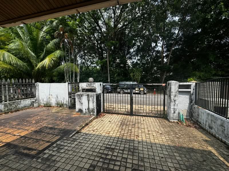 2-storey Terraced House for Sale in Bandar Utama 10 (Bandar Utama) - Soon Lee Wang - Exterior - PropertyGuru.com.my