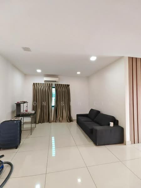 Semi-Detached House for Sale in Taman Eng Ann (Klang) - Yongsen Lim - Living Room - PropertyGuru.com.my