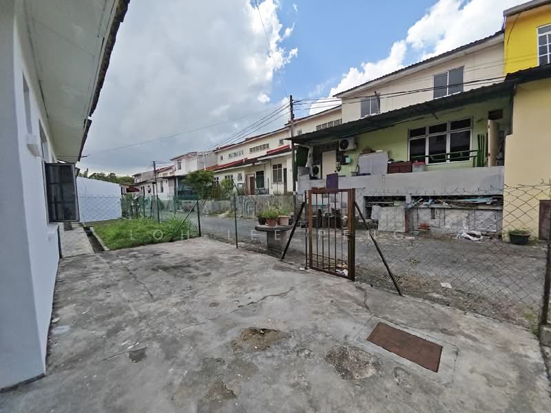 2-storey Terraced House for Sale in Taman Impian Jaya (Senai) - Loh Lee Peng - Exterior - PropertyGuru.com.my