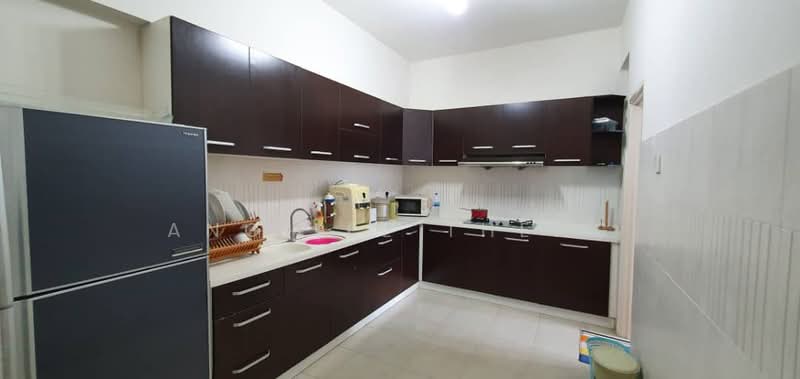 Kondominium untuk Dijual di Bayswater Resort Condominium - Ang Lee Theng - Kitchen - PropertyGuru.com.my