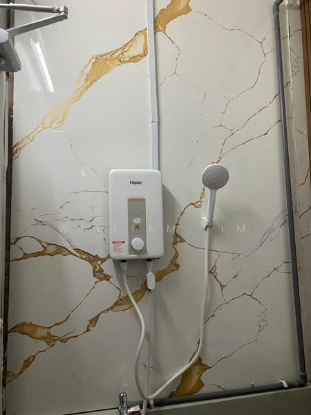 Rumah Teres 1 Tingkat untuk Disewa di Taman Pelangi (Parit Jawa) - William Lim - Bathroom - PropertyGuru.com.my