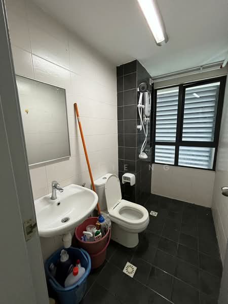 Servis Apartment untuk Disewa di Subang Soho (One Soho) - Connie Ng - Bathroom - PropertyGuru.com.my