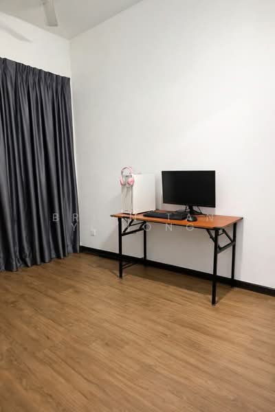Servis Apartment untuk Disewa di Eco Sky - Brian Tan Yi Hong - Study - PropertyGuru.com.my