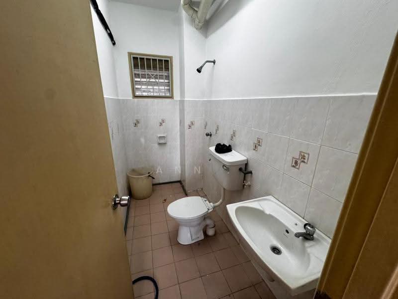 Apartment for Sale at Sri Penaga - Ann . - Bathroom - PropertyGuru.com.my