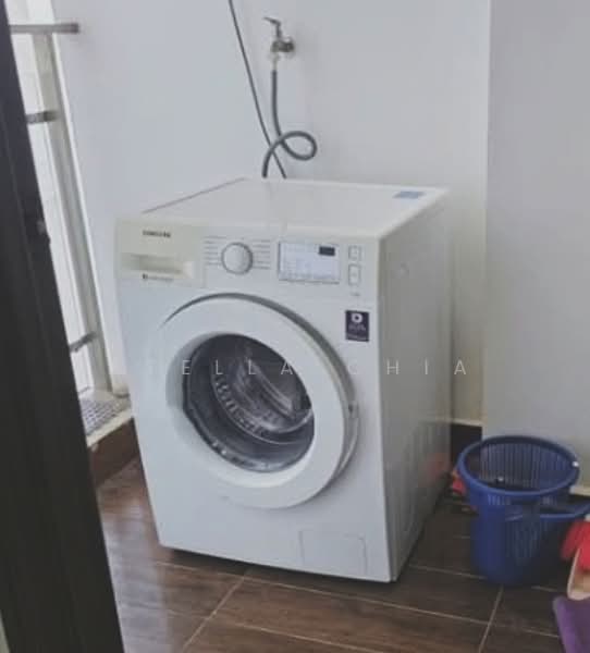 Condominium for Rent at Bay Laurel @ Country Garden Danga Bay - Stella Chia - Balcony - PropertyGuru.com.my