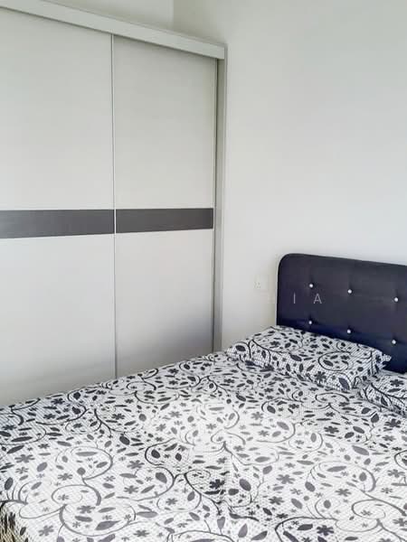 Condominium for Rent at Bay Laurel @ Country Garden Danga Bay - Stella Chia - Bedroom - PropertyGuru.com.my
