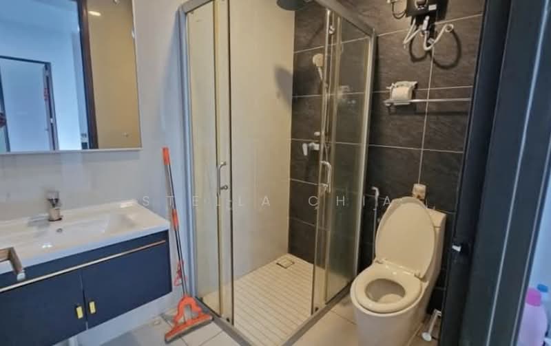 Condominium for Rent at Bay Laurel @ Country Garden Danga Bay - Stella Chia - Bathroom - PropertyGuru.com.my