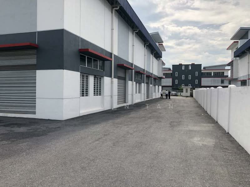 Factory for Rent in Rawang (Selangor) - Kelven Tan - Exterior - PropertyGuru.com.my