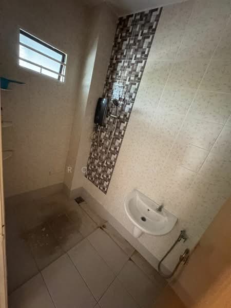 2-storey Terraced House for Rent in Taman Seremban Jaya (Rantau) - Roy Law - Bathroom - PropertyGuru.com.my
