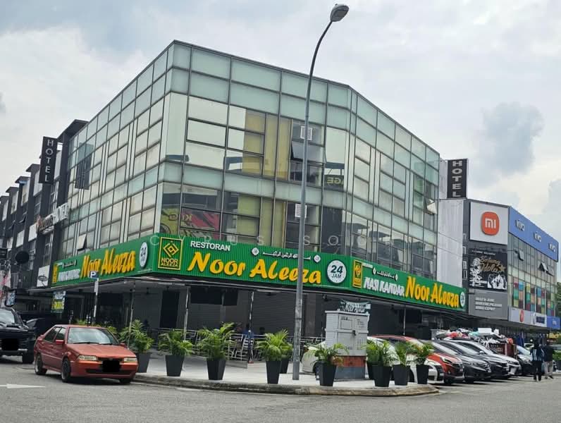 Shop for Rent in Sungai Besi (Kuala Lumpur) - Cyrus Soon - Exterior - PropertyGuru.com.my