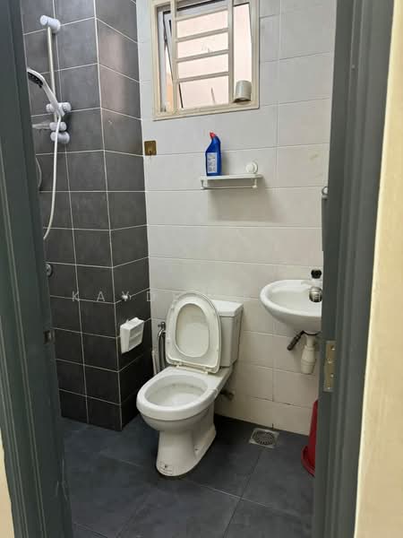 Service Residence for Rent at Mesahill - Kayden Siah - Bathroom - PropertyGuru.com.my