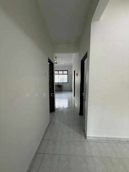 Rumah Teres 2 Tingkat untuk Dijual di Kota Masai (Pasir Gudang) - Marcus Tey - Corridor - PropertyGuru.com.my