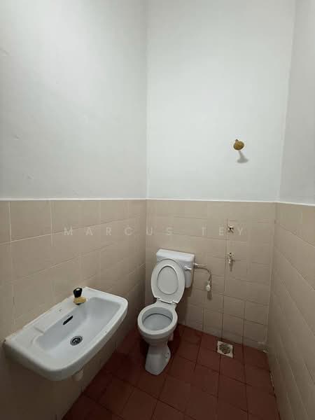 Rumah Teres 2 Tingkat untuk Dijual di Kota Masai (Pasir Gudang) - Marcus Tey - Bathroom - PropertyGuru.com.my