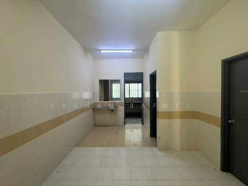 2-storey Terraced House for Rent in Bandar Parklands (Klang) - Farhan Rafael - Kitchen - PropertyGuru.com.my