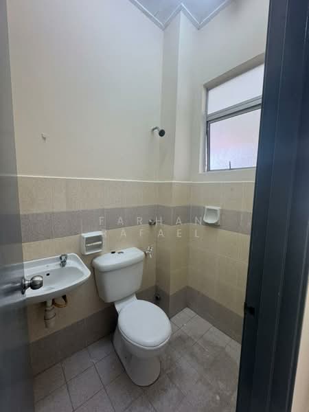 2-storey Terraced House for Rent in Bandar Parklands (Klang) - Farhan Rafael - Bathroom - PropertyGuru.com.my