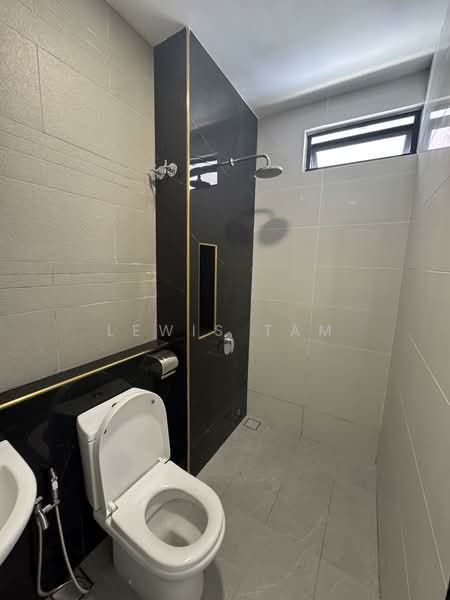 Rumah Teres 2 Tingkat untuk Dijual di Bandar Kinrara (Selangor) - Lewis Tam - Bathroom - PropertyGuru.com.my