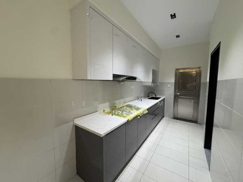 Rumah Teres 2 Tingkat untuk Dijual di Bandar Kinrara (Selangor) - Lewis Tam - Kitchen - PropertyGuru.com.my