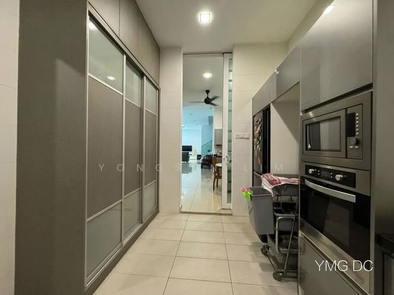 Semi-Detached House for Sale in Canary Garden (Klang) - Yongsen Lim - Kitchen - PropertyGuru.com.my