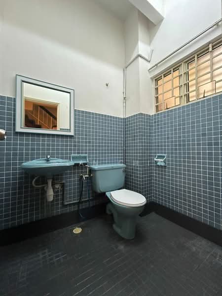 4-storey Terraced House for Rent in Ampang (Ampang) - Alan Chin - Bathroom - PropertyGuru.com.my