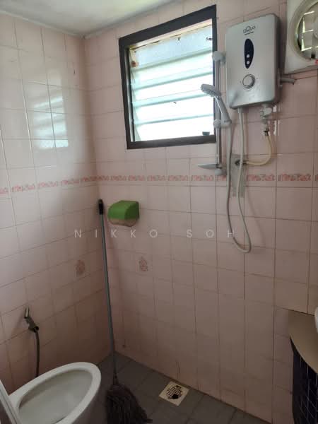 Rumah Teres 2 Tingkat untuk Disewa di Permas Jaya (Johor) - Nikko Soh - Bathroom - PropertyGuru.com.my