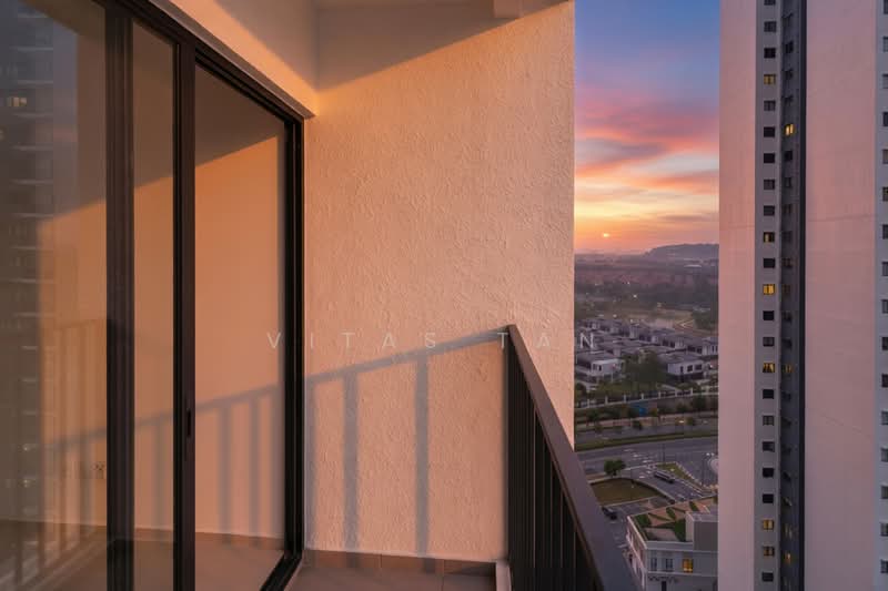 Servis Apartment untuk Disewa di Hana @ Eco Ardence - Vitas Tan - Balcony - PropertyGuru.com.my