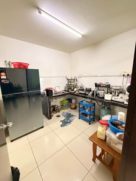 2-storey Terraced House for Sale in Bandar Uda Utama (Johor Bahru) - Stella Ng - Kitchen - PropertyGuru.com.my