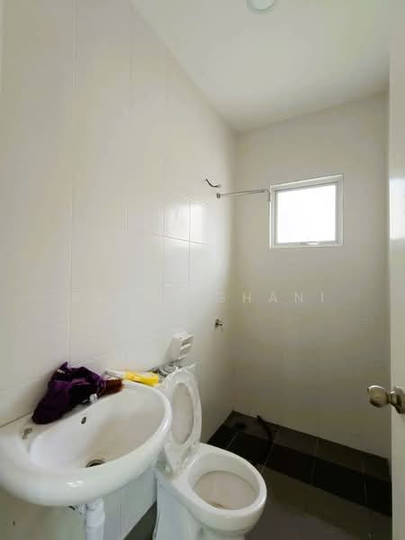 Bungalow for Sale in Kepala Batas (Penang) - Azura Ghani - Bathroom - PropertyGuru.com.my