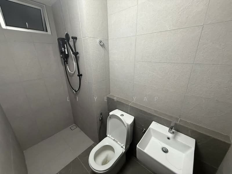 Condominium for Rent at Lakefront Residence - Li Yee Yap - Bathroom - PropertyGuru.com.my