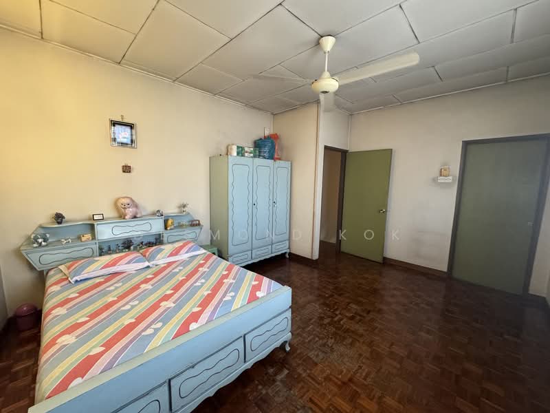 Rumah Teres 2 Tingkat untuk Dijual di Taman Bukit Maluri (Kepong) - Desmond Kok - Bedroom - PropertyGuru.com.my