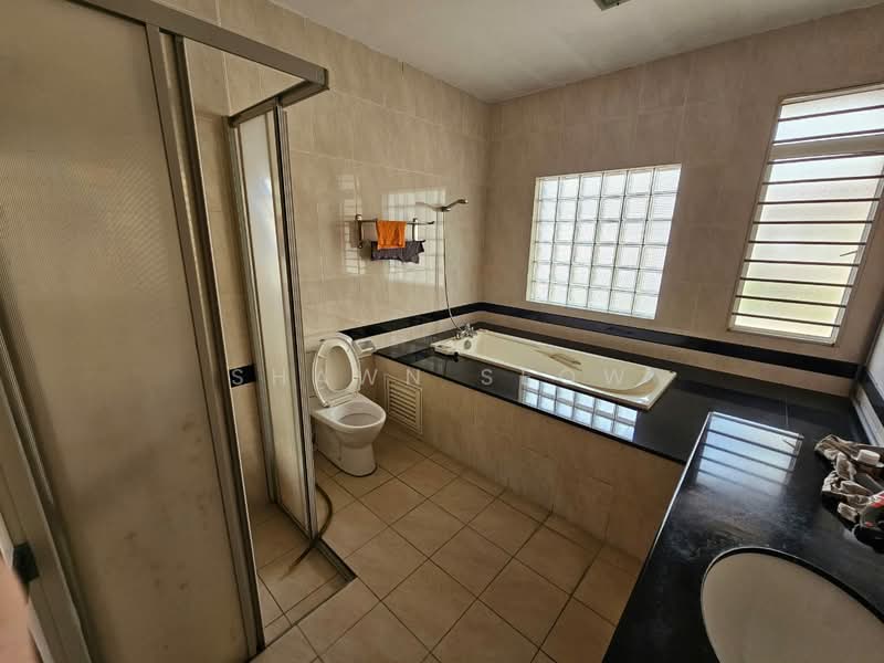 Zero-Lot Bungalow for Sale in Kota Kemuning (Shah Alam) - Shawn Seow - Bathroom - PropertyGuru.com.my