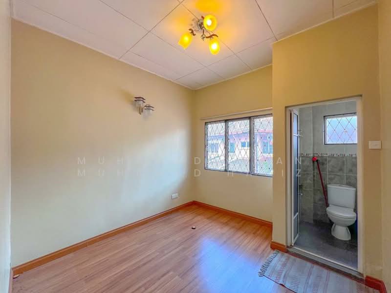 Rumah Teres 2 Tingkat untuk Dijual di Seksyen 7 (Shah Alam) - Muhamad Irfan Muhamad Hafiz - Bedroom - PropertyGuru.com.my