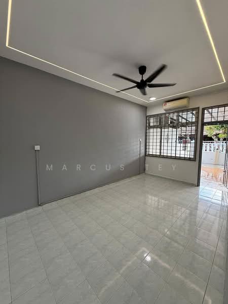 Rumah Teres 2 Tingkat untuk Dijual di Kota Masai (Pasir Gudang) - Marcus Tey - Living Room - PropertyGuru.com.my